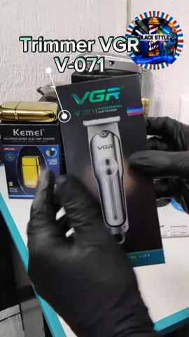 umboxing máquina Trimmer VGR V-071 #barberia #maquina #trimmer #cortes #cabello #clase #cursos #viral #patillera #barberos #ladybarber #barberosdelmundo 