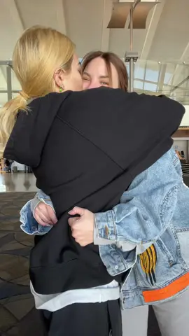 Just documenting our matching outfits 🥰 