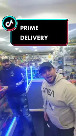 We got Prime Delivery at Manchester #theno1plug #prime #primedelivery #primecans #ksiprime #primedrink #bestshop 