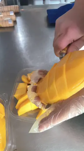 MANGO🥭#fruit #trending #new_trending #tiktokindia #tiktoknepal #viral #CapCut 