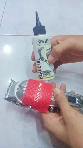 wahl cipper Blade oil, perawatan mesin cukur rambut #cliper #wahlclippers #wahlusa #alatcukurrambut #alatcukurelektrik #perawatan #blade #bladeoil  #hanafibarber 