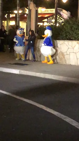 There is something about seeing characters getting to let loose that is absolutely hilarious to me.  This video is from a special #disneycollegeprogram event a few years ago at Hollywood Studios and it was a blast.  #hollywoodstudios #waltdisneyworld #characterperformer #dcpalumni #donaldduck #goofy #daisyduck 