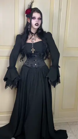 🥀MeoW🐈‍⬛ . . . . . #outfitinspiration   #victoriangoth #victoriangothic #victoriangothicfashion #victoriana #gothvampire #vampiregoth #romanticgoth #romanticgothic #corset #hourglassfigure #gothicjewelry #mystyle #mygothstyle #vampire #vampira #gothicfashion