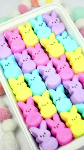 Easy Smores Peeps Dip! 🐰 bake at 450 for 5.5 min or until golden. YUM!🌈 #easydessert #peeps #EasyRecipe #easybaking 