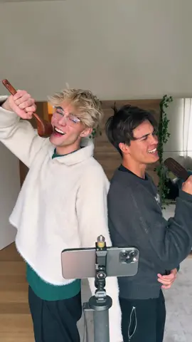 Behind the scenes of this trend @Nils Kuesel #fyp#german#elevatorboys#bts