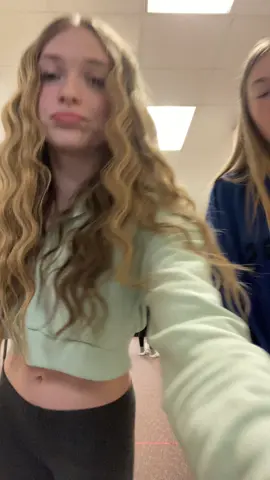We hit that😛 @zoey.vandermeulen #foryoupageofficiall #foryoupage #school #foryou #fypシ 