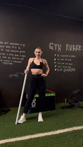 I tried to edit in a monocle with the top hat but i couldnt find a good one 😪