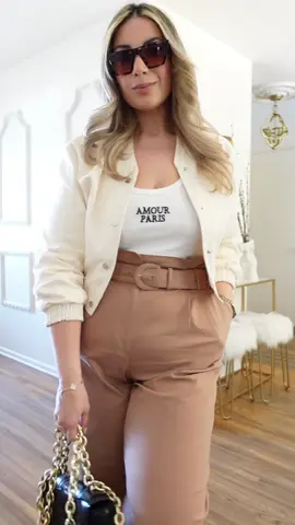 Spring is finally springing 🌸 #springoutfit #chicoutfit #casualchic 