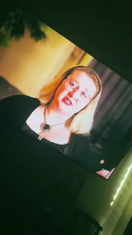 Daek side of the 90’s is a musr watch, who knew Jerry Springer was a real politician from Cinncinatti while he was kissing babies, shaking hands and paying for prosittues like go Jerry this is wild #darksideofthe90s #goodwatch 