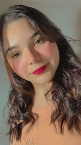 Se puede ser bonita sencilla humilde y con ropa de entrecasa tambien jaja 🤌🏻✨