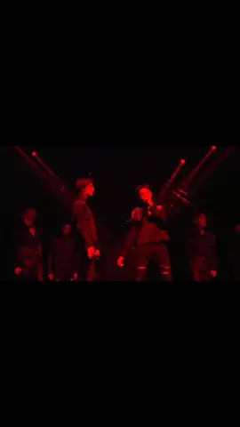 Stray Kids - Red Light OT8 Ver. (Maniac Tour in Tokyo). Repost @Stay Forever @Stray Kids  #straykids #skz #stay #bangchan #leeknow #changbin #hyunjin #han #felix #seungmin #in 