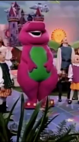 Necesito chamba 😞 Coros: @UriMusic  #imitacion #humor #cancion #barney #ofertaslaborales 