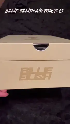 #nike #sneakers #sneakerhead #white #airforce1 #billieeilish #reviews #saywhatsreel #jordans #lebron #youtube #white #fresh #shoes #basketball #loveandbasketball  #curry30 #nelly #lakers #NBA 