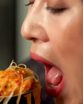 Teh shanty makan bakso bikin ngilerrr🤤 #shantydenny #dutabakso #bakso #fyp #mukbang #asmr #KenikmatanHakikiRamadan 