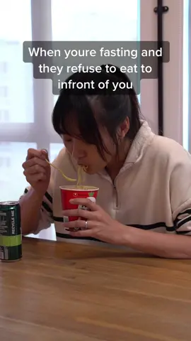 Fur realz i feel bad when you cant eat infront of me 🥺 #tiktoksg #tiktokmy #Ramadan2023 #fasting #muslim #friends 