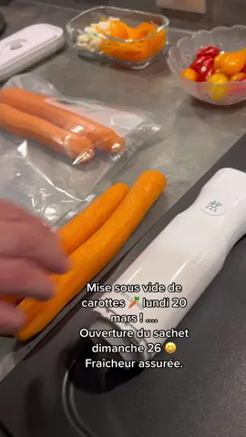 On a voulu tester le sac de mise sous fide Fresh &Save de ZWILLING, emballage lundi 20 et ouverture du sac dimanche 26. On aurait pu conserver les carottes envore plus longtemps, elles ont gardé toute leur fraîcheur, n’hésitez pas à passer a la boutique pour découvrir ce produit super pratique à utiliser ! 😀   #misesousvide   #ustensilescuisine  #fraicheurdesaliments  #stopgaspillage #تحدي_نستله_سكويزي 