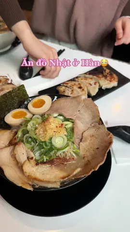 😋😋😋 #seoul #korea #duhocsinhhanquoc #studyabroad #exchangestudent #boxstudio #sinchon #fyp 