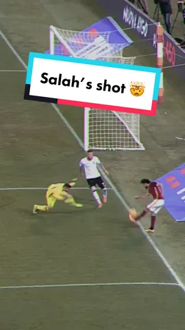 Salah doing the impossible 🤯                             #asroma #football #seriea 