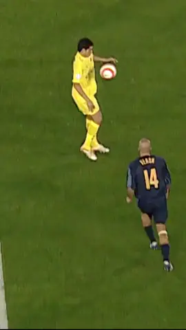 A Riquelme en el Villarreal no se la podían sacar 👏 #FoxSportsArgentina #Boca #Riquelme #LaLiga #Villarreal #TikTokDeportes