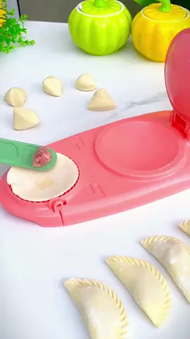 Do you want one?✅ #kitchengadgets  #kitchentool #multifunction #LifeHack #practical #hometips #householditems #fyp 