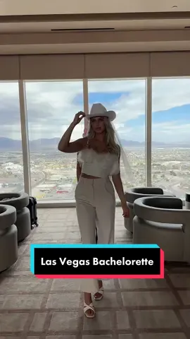 Las Vegas Bachelorette party photoshoot for @circalasvegas #bachelorette #vegasbacheloretteparty #bacheloretteoutfitinspo 