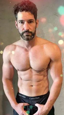 Tom's SO YUMMY in his new pic!!! 🤤♥️🫠 #fyp #foryoupage #foryou #tomellis #shirtlessmen #lucifernetflix #mirandatvshow #omfg WOW!!!