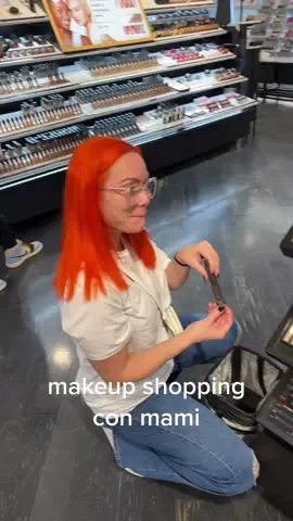 makeup shopping en @sephora  con mami (@mireddys) 🤭❤️ aquí estan todos los productos que le recomendé a mami 🫶🏻 #makeup #maquillaje #makeupshopping #makeuphaul #beauty #momanddaughter 