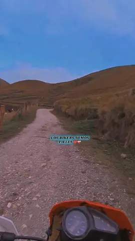 pasión ❤️‍🔥 por las motos 🏍️🇪🇨 #bikers Ecuatoriana 🤍🏍️💯 