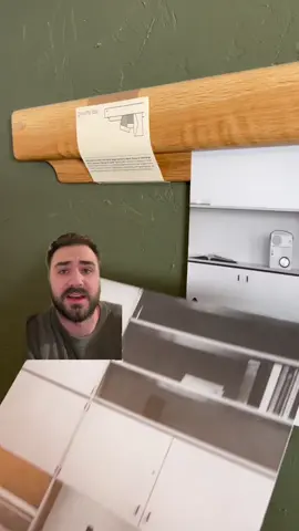 Gravity bars work best when gravity is at its best. (All the time) #design #productdesign #designer #designtok #artwork #photography #framing #interiordecor #decor #prints #walldecor #office #artwork #greenscreen #greenscreenvideo 