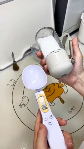 网红爆款精准控量盐瓶，按压出盐，均匀撒出，一步到位，而且还是玻璃材质的，绝对的使用安全哦 #了不起的生活好物 #家居好物分享#百科 #科普研究所 #tiktokshop #sgtiktok #sgnews #tiktoksingapore #TikTok #tiktoksg #涨知识 #冷知识 #好物分享 #好物推薦 #好物推荐 #厨房好物 #奇葩冷知识 