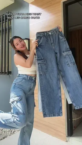 Sobrang ganda mare!!! Wide leg cargo pants now avail on tiktokshop #f #foryou #wideleg #widelegjeans #cargo #cargopantsoufit #cargopants #cluethingph 