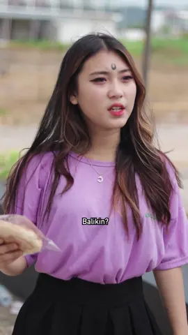 Luna dilarang make sihir sama pengemis?? #NuggetGeprekCuy #ResepTiktok #nicsap #nicholassaputra