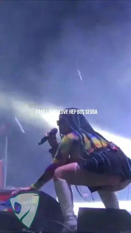 Alizade'nin sahne performansını nasıl buluyorsunuz? #konser #alizade 