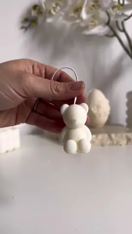 How cute is our mini Teddy bear? 🧸🥰 #fyp #candle #teddybearcandle #cutecandles #foryoupage #soywaxcandles #handmade #handgemaakt 