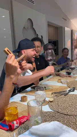 En coro con mis colegas Venezolanos 🇻🇪🤣🤣🤣