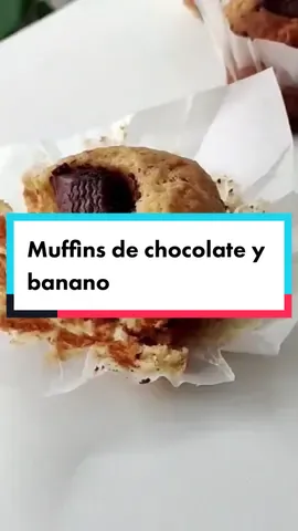 Muffin de Babano y chocolate 😋🤤 aprende conmigo #strawberry #chef #desserts #emprendedesdecasaconmigo #reposteriacasera #recetas #muffinschocolate #recetasfacilesyrapidas #latinosenusa 