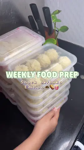 Replying to @diianaekaputri Weekend saatnya stock Snack Berbuka Suami lagi💗 Saat #Ramadan aku sangat terbantu sama #foodprep 😭 beneran jadi hemat waktu, pulang kerja langsung gorengin makanan buka pusa buat suami🥲 sat set sat set, gak pusing buka makan pakai apa. Yuk, let’s go! #idemenubukapuasa #takjil #ramadhan2023 #menuberbukapuasa #bukapuasa #kulinerseruramadan #inspirasiseruramadan #menuberbukapuasa #fypシ #masakantiktok #masakanseharihari #foodprep #mealprep #masaksederhana #belanjamingguan #belanjabulanan #kostlife #fypage #tipsfoodprep #adayinmylife #mamaklyfe #foodtiktok #menusatuminggu 