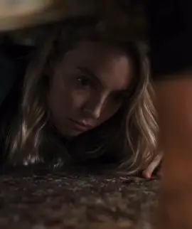V was raging in jealousy oml. She did not let that slide and E defo enjoyed watching V kill lmao 💀 #fypシ #killingeve #villanelle #villanelleedit #eve #villaneve #sandraoh #jodiecomer #wlw #foryoupage #trending #xyzbca #viral 