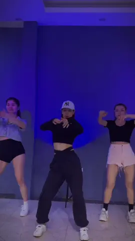 Team U40 nhà e lên sàn nhé! 💌 🔥 tỉ tỉ tỉ năng lượng tích cực 🔥#meidancestudio 