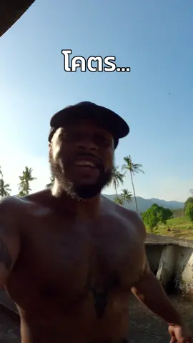 คุณว่าถ้า @Joe Scandrett  เป็นฮีโร่ เขาจะชื่ออะไร? #redbull #redbullth #givesyouwiiings #parkour #freerunning #redbullfreerunning #thailand #RunTheShip 