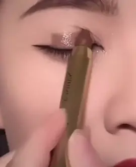 Caneta De Alta Brilho Sombra para os Olhos Perolados com 48% de desconto! Gostou desse produto? Me chama no Direct Para Mais informações. #shopeebrasil  #shopee  #achadinhosdashopee  #achados  #achadosshopee  #achadinhos  #comprasonline 