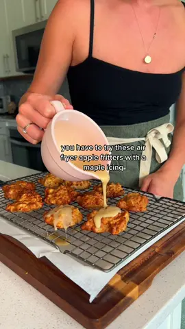Click the IG tab in my bio for the full written recipe. Enjoy! 🍎 