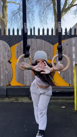 Save and try this upper body workout with @Ejayink 💯💪 #calisthenics #ringworkout #streetworkout #upperbody #fitnessroutine #strengthandconditioning #calisthenicgirls 