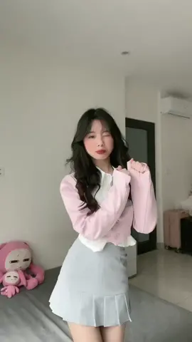 Embemeow đã thích bài háy này ạ 😝