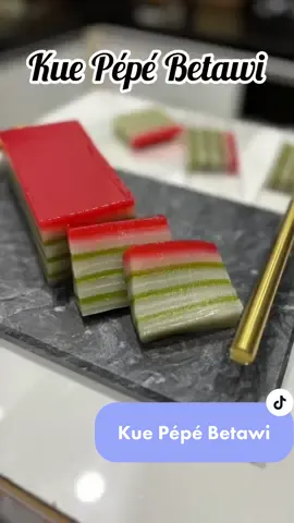 Kue Pépé Betawi #kuepepe #kuepepebetawi #kuepepeaslibetawi #kuepepepandan #lapispepe #lapispepepandan #kuelapispepe #pepepandansuji #lapispepesujipandan #idetakjil #idetakjilbukapuasa #tresiaskitchen #fyp #fypage #recipesforyou #kudapannusantara #kudapan #resepkuetradisional #pewarnamakananalami 