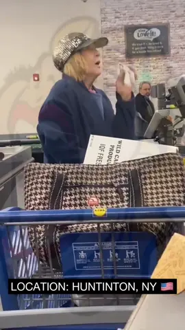 Karen in the wild this morning at a walmart in Huntington, New York! Nothing like a good old Sunday shopping with a Karen at the checkout! #karens #fypシ゚viral🖤videoral🖤video #foryou #foryoupage #fyp #karensoftiktok  #karensinthewild #karenlivesmatter #walmart #crazykaren #karenwantstospeaktothemanager www.karenlivesmatter.ca