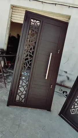 نوفر لكم مجموعة كبيرة و متنوعة من الأبواب الخارجية للمنازل وحواجز السلالم الحديدية. ✅تمتاز منتوجاتنا  بالجودة و الأناقة  . ✅نوفر لكم تصاميم حديثة و عصري