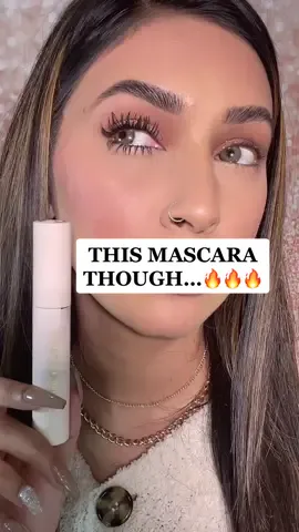 Replying to @MeLissa i dont know why I took forever to try this! Love how volumizing it is, gave me the perfect lift!! What do you think? #rarebeautymascara #mascara #volumizingmascara #beautyproducts #longlashes 