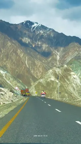 Kuch to bataa zindagiiii apna bataa | tiger peak 🏔️ gilgit baltistan mountain view | 🇵🇰 #trending #foryou #mr_salih_7455 #mr_salih_traveler #hellotiktok 