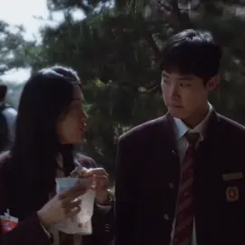 #EXTRACURRICULAR — black cat and golden retriever fr #ohjisoo #baegyuri #extracurricularkdrama #ohjisooedit #extracurricularedit #baegyuriedit #kdrama 